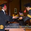 wisuda-unpad-gel-ii-ta-2013_2014-fakultas-hukum-oleh-dekan-057