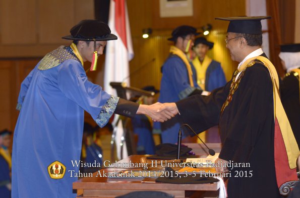 Wisuda Unpad Gel II TA 2014_2015 Fakultas Mipa oleh Rektor 052