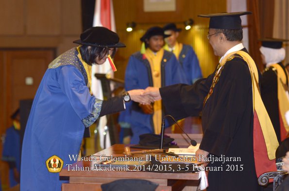 Wisuda Unpad Gel II TA 2014_2015 Fakultas Mipa oleh Rektor 055
