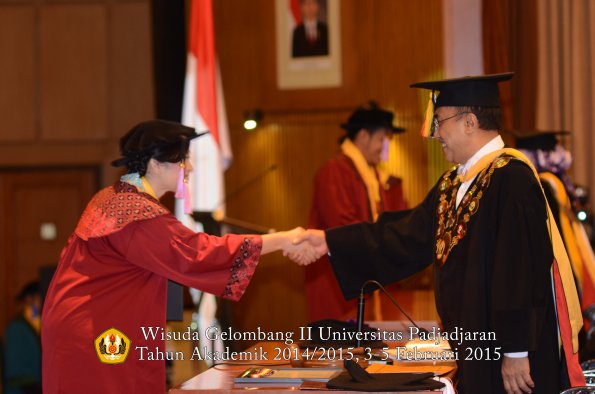 Wisuda Unpad Gel II TA 2014_2015 Fakultas KEdokteran Gigi oleh Rektor 003