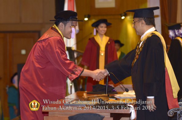 Wisuda Unpad Gel II TA 2014_2015 Fakultas KEdokteran Gigi oleh Rektor 004