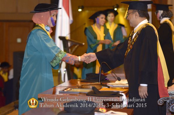 Wisuda Unpad Gel II TA 2014_2015  Fakultas Psikologi oleh Rektor 004
