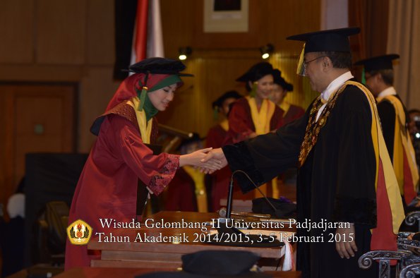Wisuda Unpad Gel II TA 2014_2015 Fakultas Kedokteran oleh Rektor 103