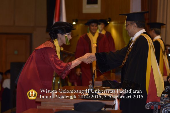 Wisuda Unpad Gel II TA 2014_2015 Fakultas Kedokteran oleh Rektor 117