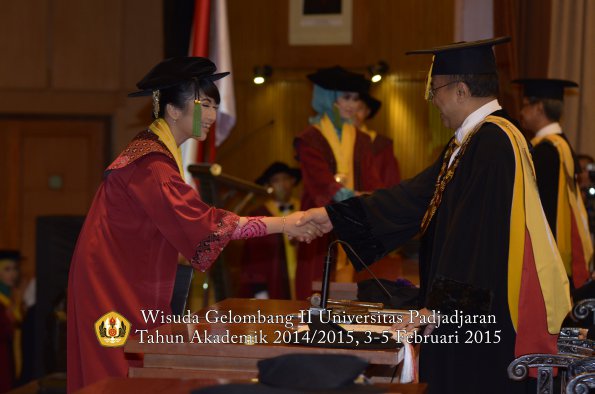 Wisuda Unpad Gel II TA 2014_2015 Fakultas Kedokteran oleh Rektor 121