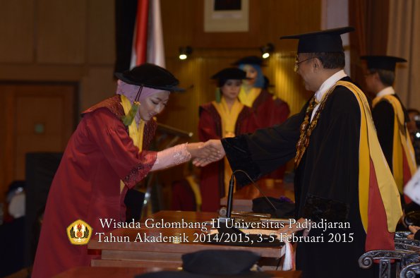 Wisuda Unpad Gel II TA 2014_2015 Fakultas Kedokteran oleh Rektor 126