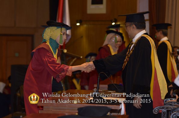Wisuda Unpad Gel II TA 2014_2015 Fakultas Kedokteran oleh Rektor 130