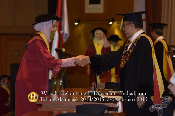 Wisuda Unpad Gel II TA 2014_2015 Fakultas Kedokteran oleh Rektor 136