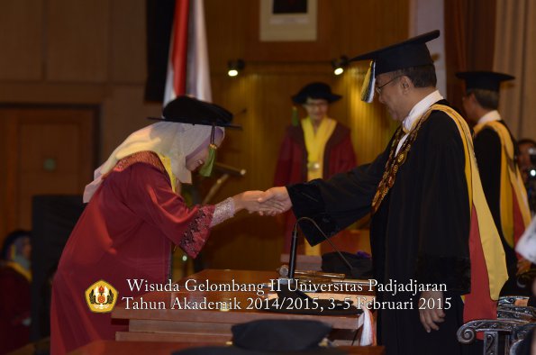 Wisuda Unpad Gel II TA 2014_2015 Fakultas Kedokteran oleh Rektor 137