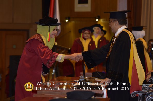 Wisuda Unpad Gel II TA 2014_2015 Fakultas Mipa oleh Rektor 018