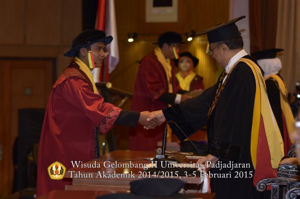 Wisuda Unpad Gel II TA 2014_2015 Fakultas Mipa oleh Rektor 036