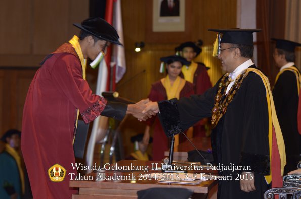 Wisuda Unpad Gel II TA 2014_2015 Fakultas Pertanian oleh Rektor 006
