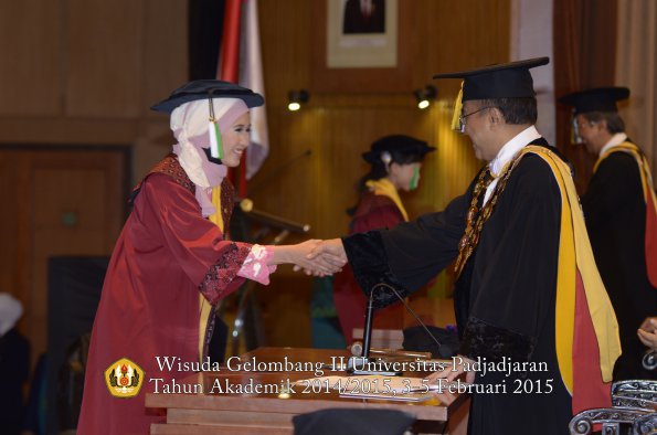 Wisuda Unpad Gel II TA 2014_2015 Fakultas Pertanian oleh Rektor 010
