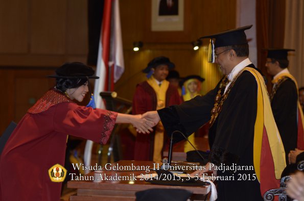 Wisuda Unpad Gel II TA 2014_2015 Fakultas ISIP oleh Rektor 022