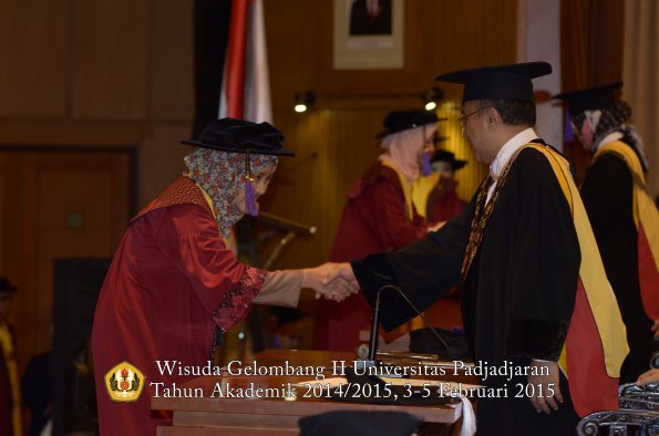 Wisuda Unpad Gel II TA 2014_2015  Fakultas Psikologi oleh Rektor 001