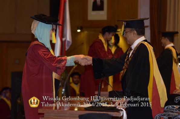 Wisuda Unpad Gel II TA 2014_2015  Fakultas Ilmu Komunikasi oleh Rektor 017