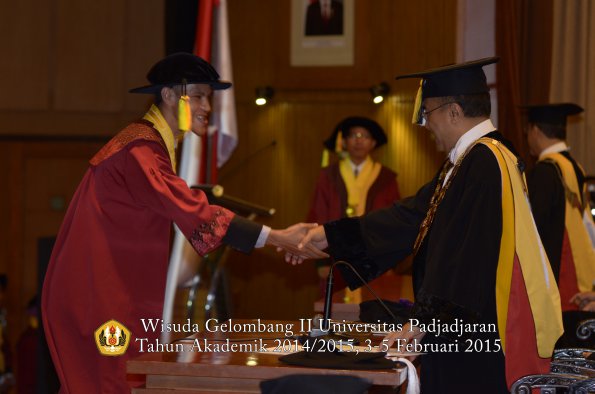 Wisuda Unpad Gel II TA 2014_2015  Fakultas Ilmu Komunikasi oleh Rektor 020