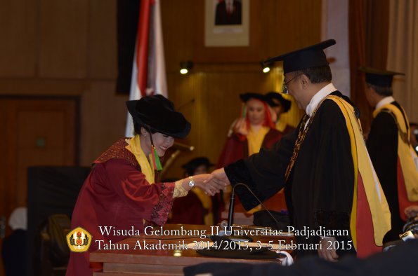 Wisuda Unpad Gel II TA 2014_2015  Fakultas TIP oleh Rektor 004