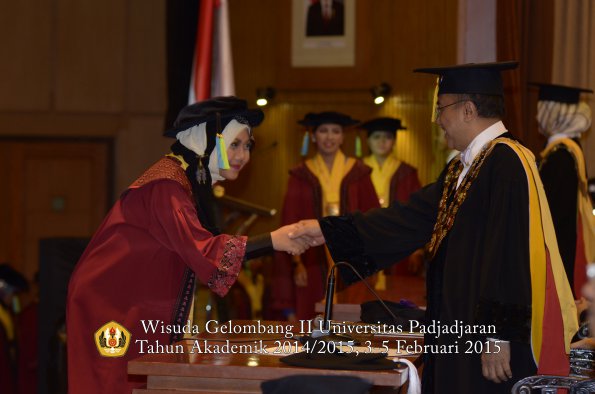Wisuda Unpad Gel II TA 2014_2015  Fakultas Farmasi oleh Rektor 002