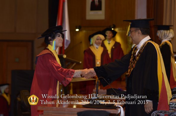 Wisuda Unpad Gel II TA 2014_2015  Fakultas Farmasi oleh Rektor 005