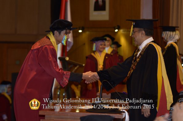 Wisuda Unpad Gel II TA 2014_2015  Fakultas Farmasi oleh Rektor 007