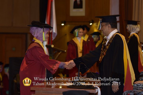 Wisuda Unpad Gel II TA 2014_2015  Fakultas Farmasi oleh Rektor 008