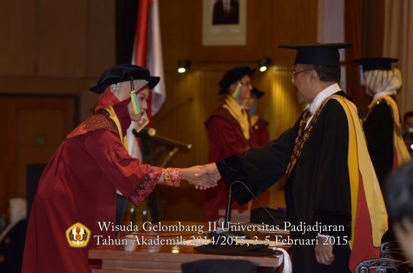 Wisuda Unpad Gel II TA 2014_2015  Fakultas Farmasi oleh Rektor 027