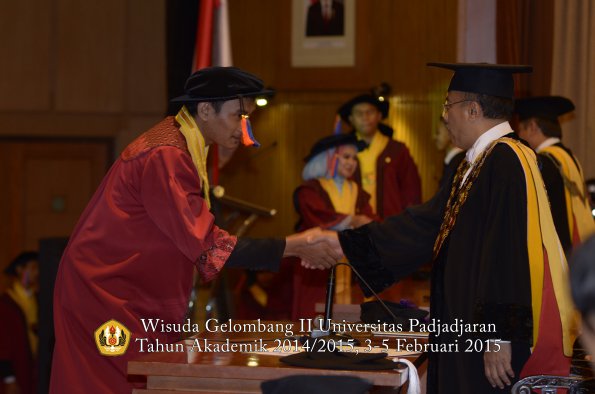 Wisuda Unpad Gel II TA 2014_2015  Fakultas Teknik Geologi oleh Rektor 002