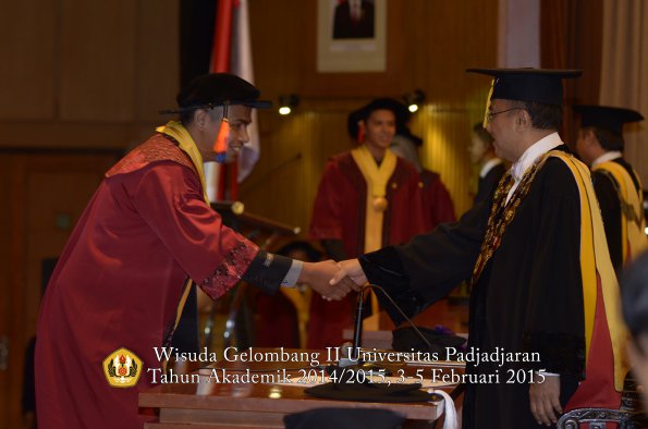 Wisuda Unpad Gel II TA 2014_2015  Fakultas Teknik Geologi oleh Rektor 004