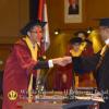 Wisuda Unpad Gel II TA 2014_2015 Fakultas Hukum oleh Rektor 027