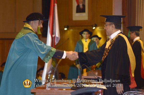 Wisuda Unpad Gel II TA 2014_2015 Fakultas Kedokteran oleh Rektor 003