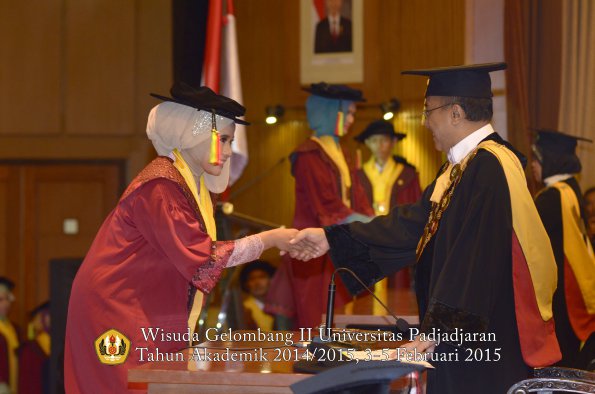 Wisuda Unpad Gel II TA 2014_2015 Fakultas Mipa oleh Rektor 015