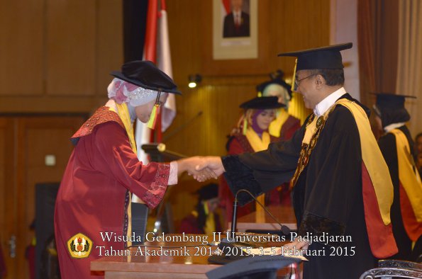 Wisuda Unpad Gel II TA 2014_2015 Fakultas Mipa oleh Rektor 022