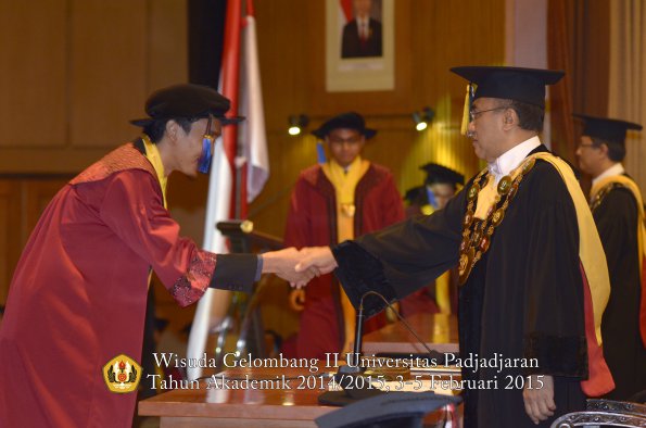 Wisuda Unpad Gel II TA 2014_2015 Fakultas ISIP oleh Rektor 009