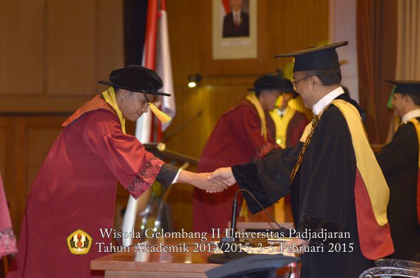 Wisuda Unpad Gel II TA 2014_2015  Fakultas Ilmu Komunikasi oleh Rektor 018