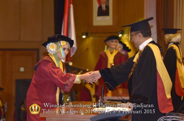 Wisuda Unpad Gel II TA 2014_2015  Fakultas Farmasi oleh Rektor 018