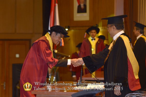 Wisuda Unpad Gel II TA 2014_2015  Fakultas Teknik Geologi oleh Rektor 009