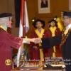 Wisuda Unpad Gel II TA 2014_2015 Fakultas Hukum oleh Rektor 023