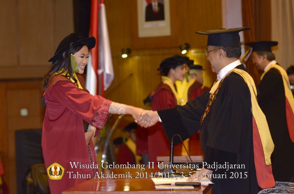 Wisuda Unpad Gel II TA 2014_2015 Fakultas Kedokteran oleh Rektor 020