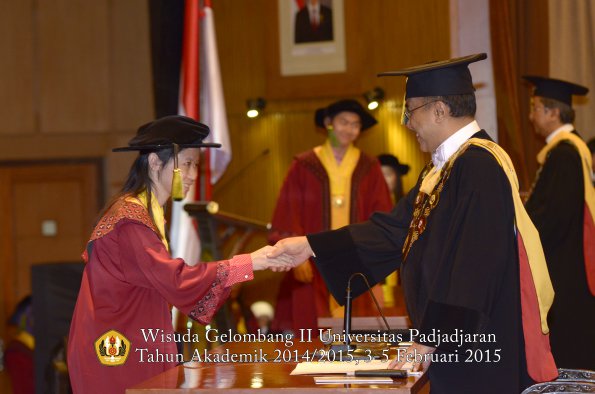 Wisuda Unpad Gel II TA 2014_2015 Fakultas Kedokteran oleh Rektor 106