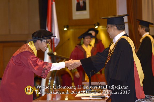 Wisuda Unpad Gel II TA 2014_2015 Fakultas Kedokteran oleh Rektor 109