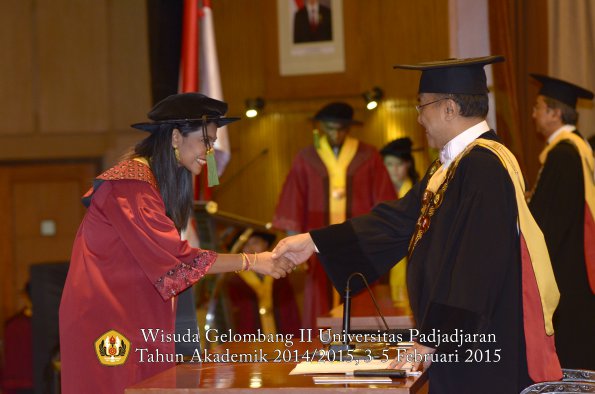Wisuda Unpad Gel II TA 2014_2015 Fakultas Kedokteran oleh Rektor 127