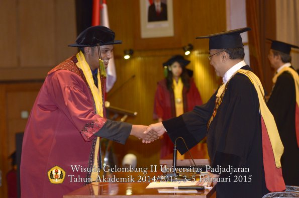 Wisuda Unpad Gel II TA 2014_2015 Fakultas Kedokteran oleh Rektor 135