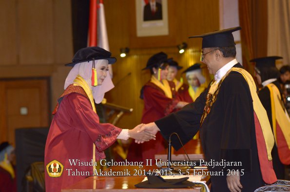 Wisuda Unpad Gel II TA 2014_2015 Fakultas Mipa oleh Rektor 008