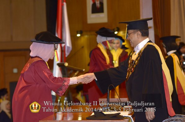 Wisuda Unpad Gel II TA 2014_2015 Fakultas Mipa oleh Rektor 010
