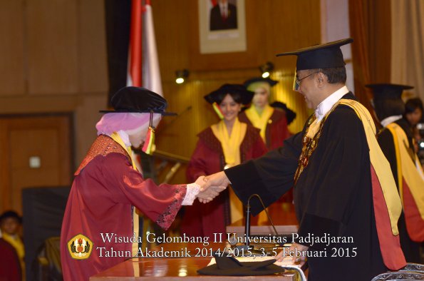 Wisuda Unpad Gel II TA 2014_2015 Fakultas Mipa oleh Rektor 033