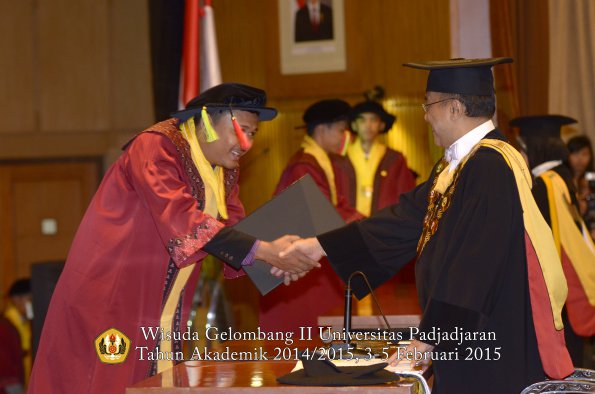 Wisuda Unpad Gel II TA 2014_2015 Fakultas Mipa oleh Rektor 037