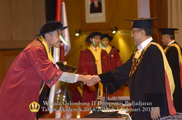 Wisuda Unpad Gel II TA 2014_2015 Fakultas Pertanian oleh Rektor 002