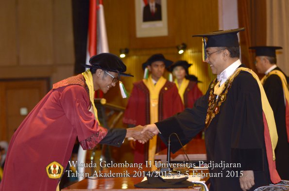 Wisuda Unpad Gel II TA 2014_2015 Fakultas Pertanian oleh Rektor 007