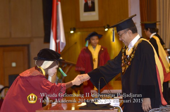Wisuda Unpad Gel II TA 2014_2015  Fakultas PIK oleh Rektor 005